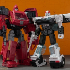 Autobot Alliance Ironhide & Prowl | War For Cybertron: Earthrise | Transformers Generations