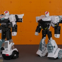 autobot_alliance_prowl_054