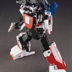 Exhaust | Generations Selects | Transformers Generations