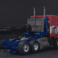 Optimus Prime Studio Series 38 Preview 04