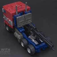 Optimus Prime Studio Series 38 Preview 10