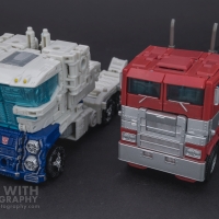 Optimus Prime Studio Series 38 Preview 11