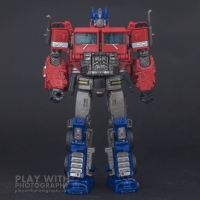 Optimus Prime Studio Series 38 Preview 15