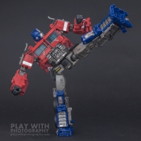 Optimus Prime Studio Series 38 Preview 20