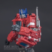 Optimus Prime Studio Series 38 Preview 21