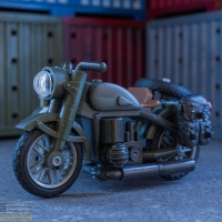 mcx_sidecar_pursuit_001