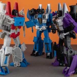 Starscream, Skywarp, Thundercracker: The Seekers | War For Cybertron: Earthrise | Transformers Generations