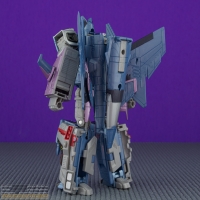 cyclonus_003