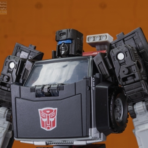 Trailbreaker | War For Cybertron: Earthrise | Transformers Generations